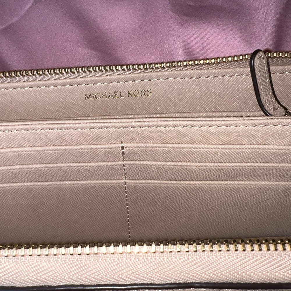 Wristlet Wallet With Multiple Card Holders And Po… - image 7